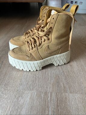 Nike Women's Lace-Up Platform High-Top Boots in Tan